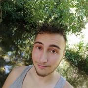 Estudiante con un grado medio con grandes notas en contabilidad